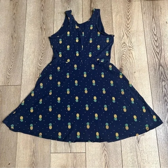 Old Navy blue summer tank dress with yellow pineapple graphics, XXL (16). - Picture 7 of 9